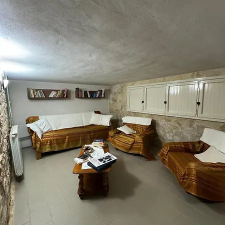 Holiday home Domu 'e Ajiajius