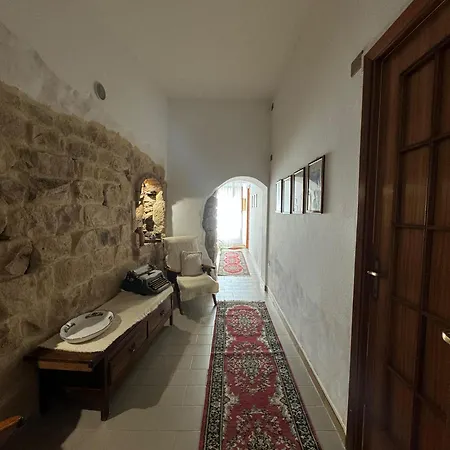 Domu 'e Ajiajius *